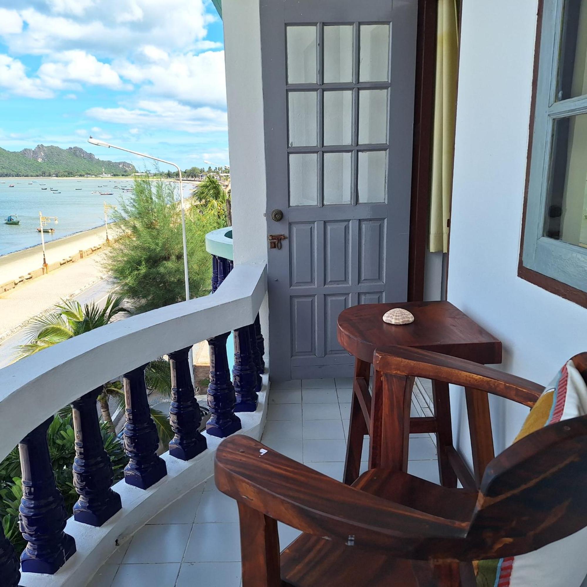 Jungle Cafe And Guesthouse Prachuap Khiri Khan Exterior photo